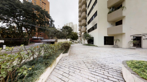 Image 32 - 917376